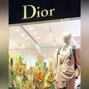 ✨👀🛍️A refined selection awaits, and your next statement piece may be here.